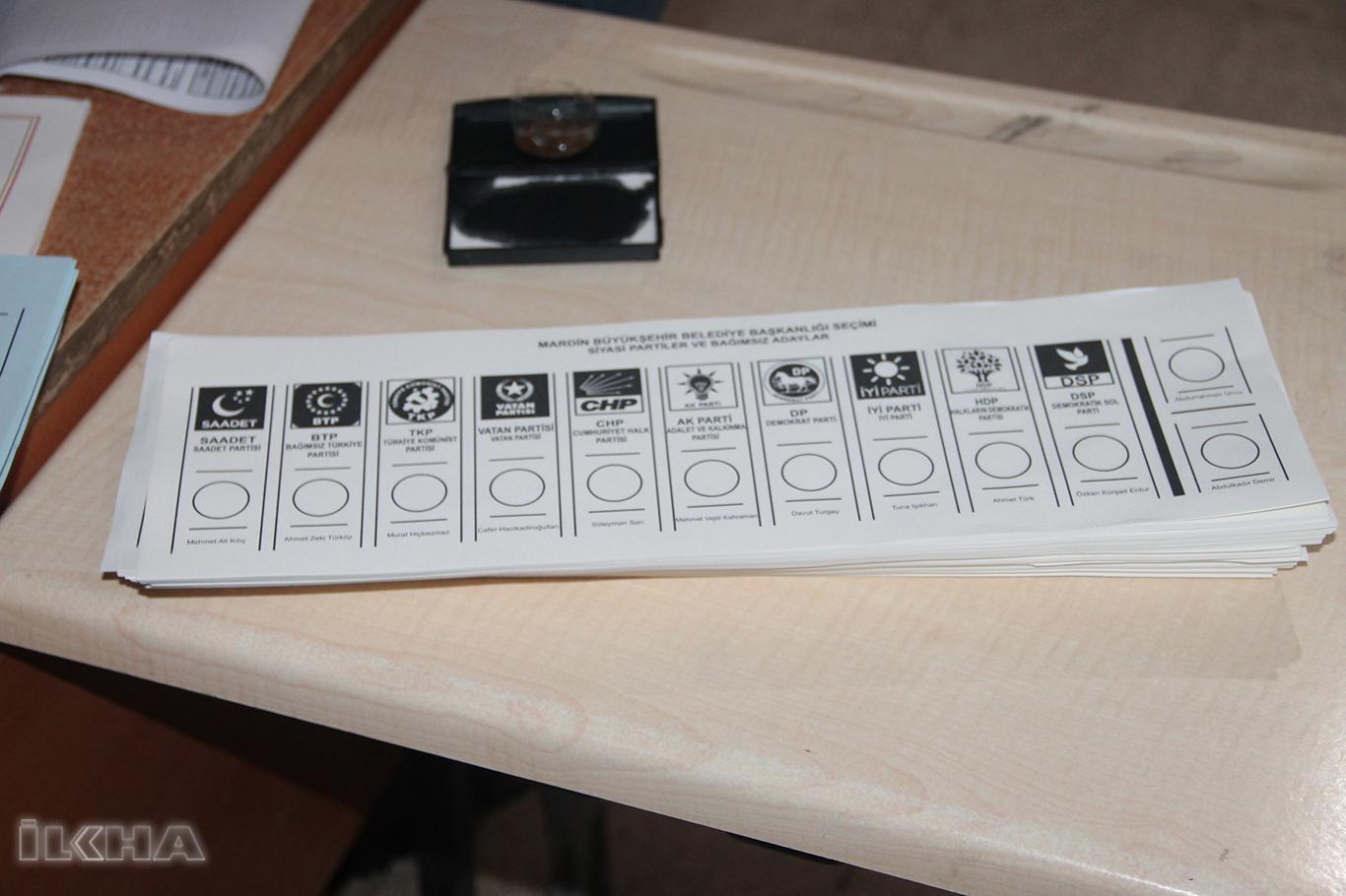 Şanlıurfa’da 4 çuval oy pusulası ele geçirildi